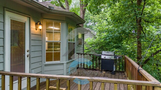 Building Photo - 10 Sweet Gum Ct