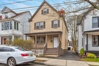 Building Photo - 546 Morris St