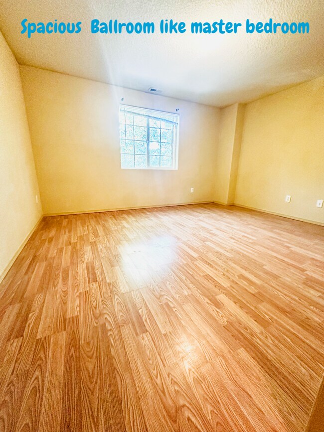 Building Photo - 3131 SE 89th Ave