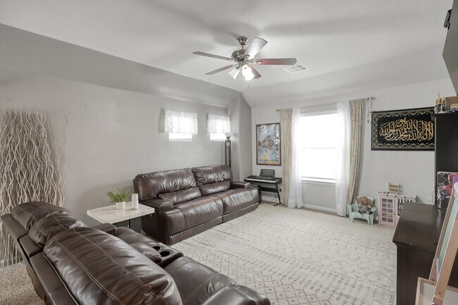 Building Photo - 3555 Cannon Dr