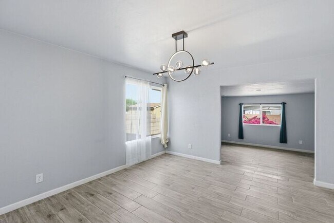 Building Photo - Spacious 3BR/2BA Tucson Retreat with 2-Car Garage & Expansive Patio