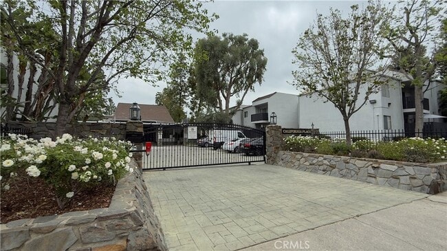 Building Photo - 18645 Hatteras St