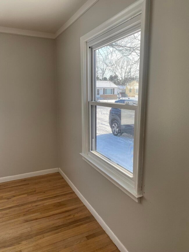 Building Photo - 46589 Huling St