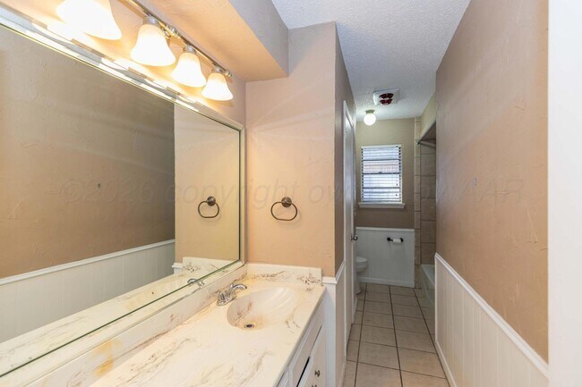 Building Photo - 5314 Briar St