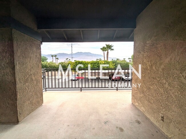 Building Photo - Three Bedroom in Cathedral City w/ Communi...