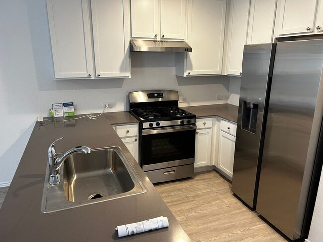 Building Photo - VIDA Subdivison - 4bed 2 bath Home