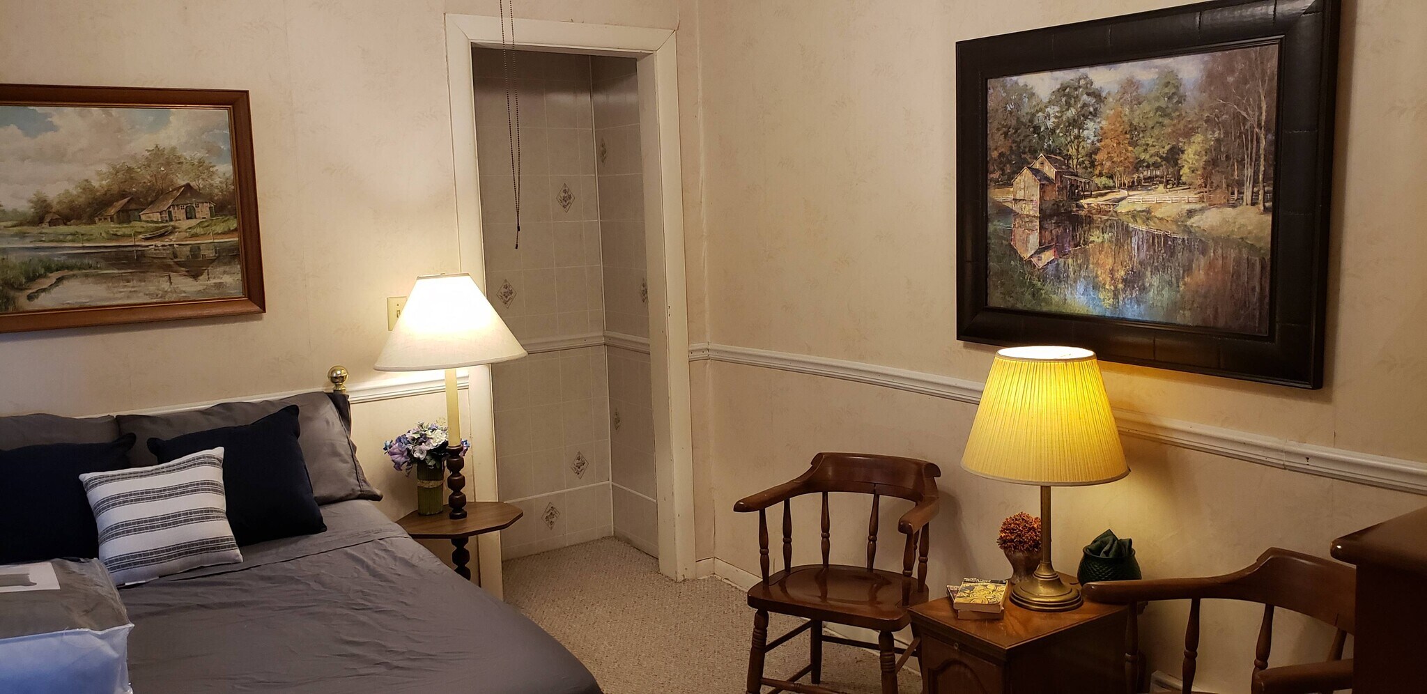 Building Photo - 18415 Hoffman Ave