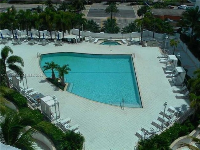 Building Photo - 7900 Harbor Island Dr