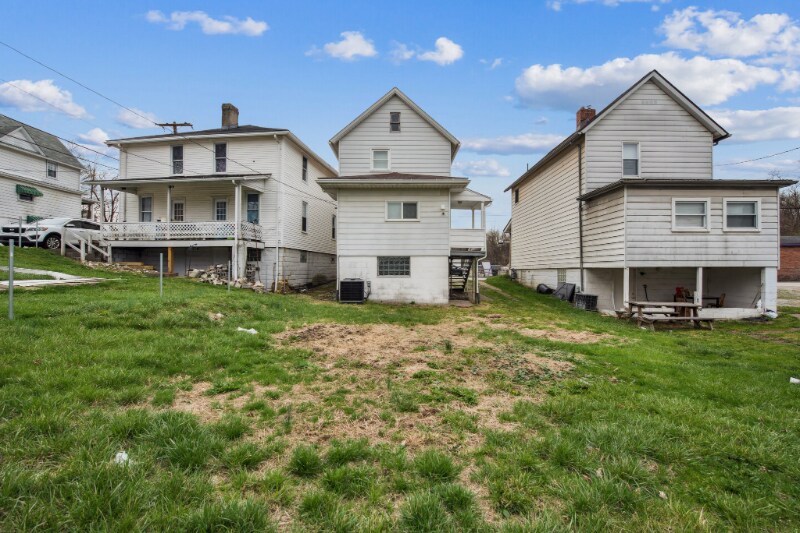 Building Photo - 761 W Otterman St