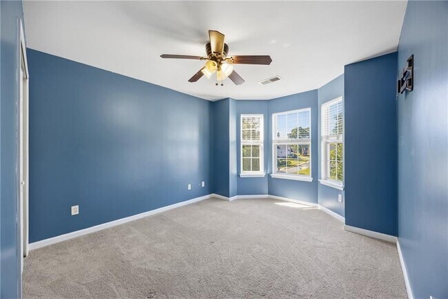 Building Photo - 1650 Huntcrest Way SW