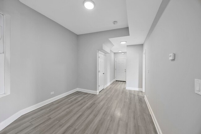 Building Photo - 6522 S Ellis Ave