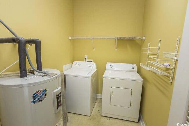 Building Photo - 121 Ashley Park Dr