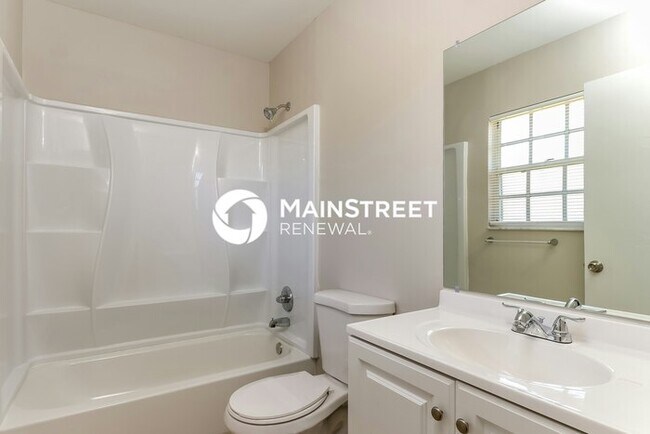 Building Photo - 3 Bedroom Pet-Friendly Home in Port St Luc...