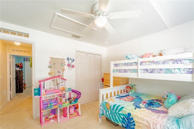 Building Photo - 525 Ridges Dr