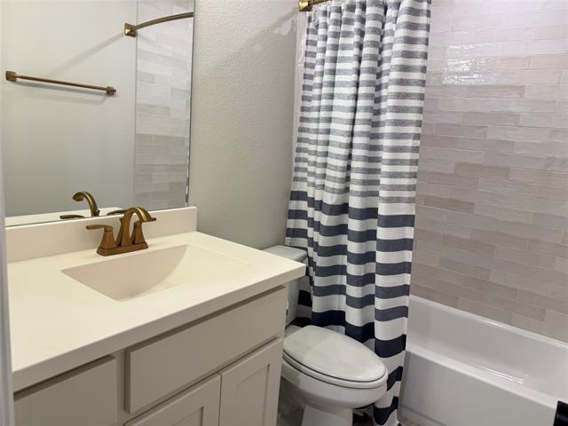 Building Photo - 2730 Starwood Dr