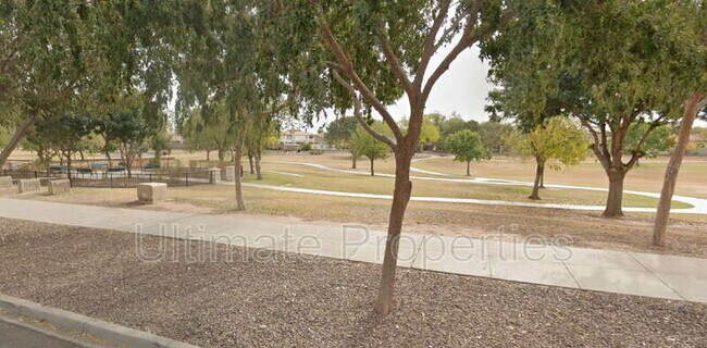 Building Photo - 15028 W Dahlia Dr