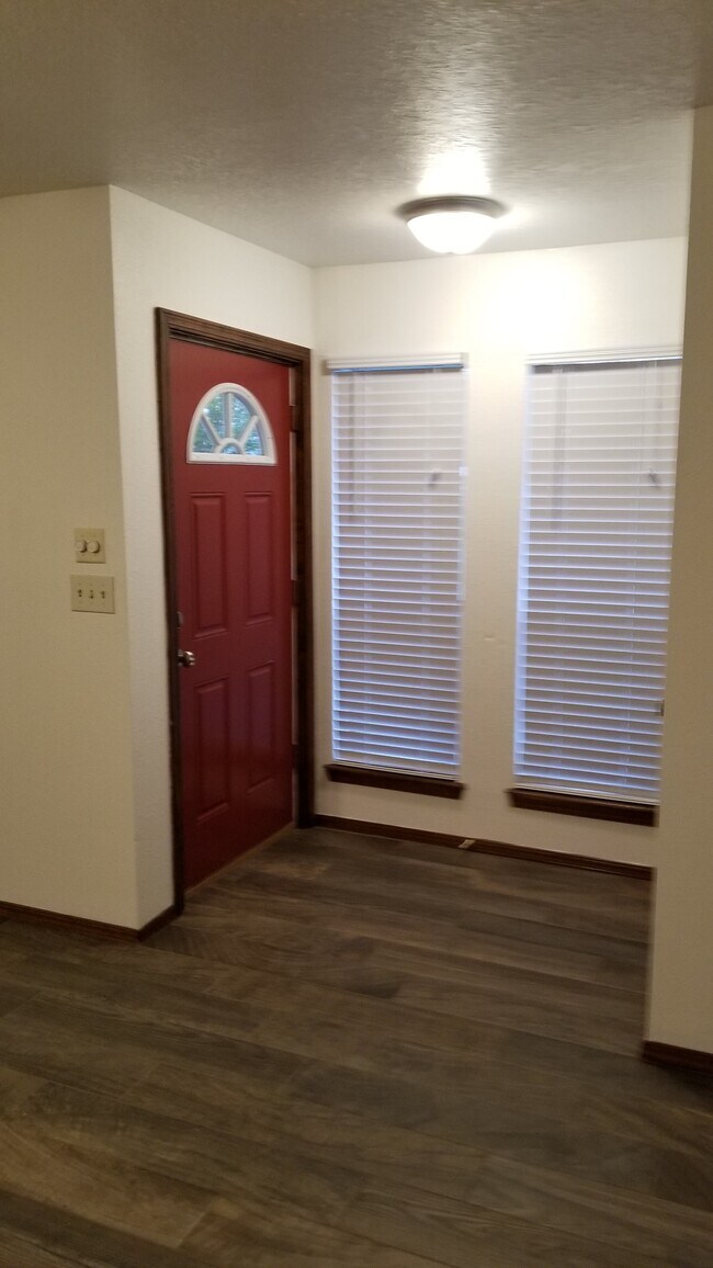 Front door - 910 Acacia Circle