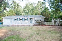 Building Photo - Charming 3-Bedroom Home for Rent in Durham...