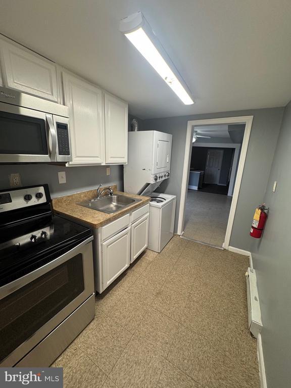 Building Photo - 5000 Litchfield Ave