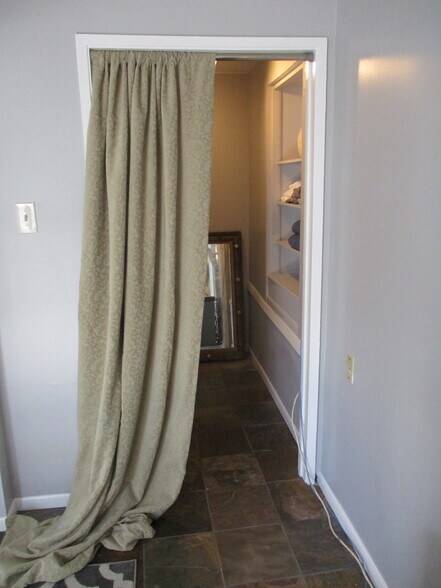 Building Photo - 3450 Effie St