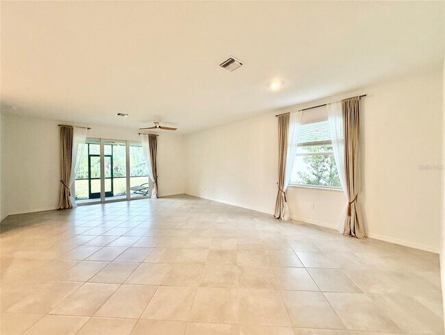 Building Photo - 10995 Pinot Dr