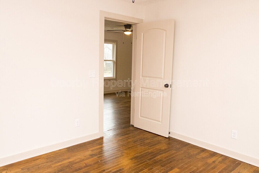 Building Photo - 804 Grandview Ave