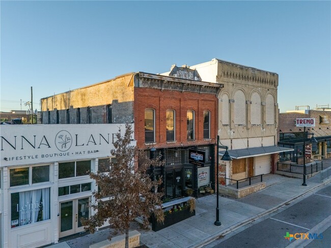 Building Photo - 116 S 1st St