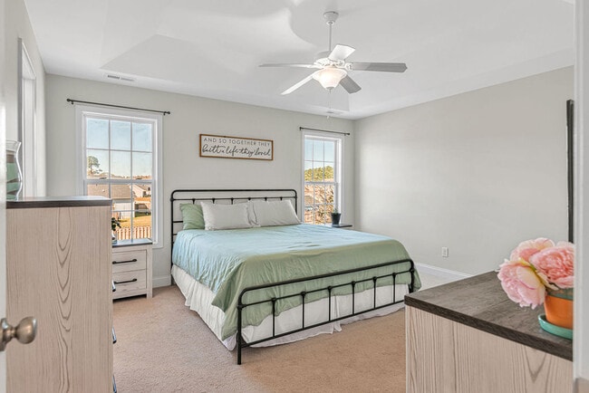 Building Photo - 218 Maidstone Dr