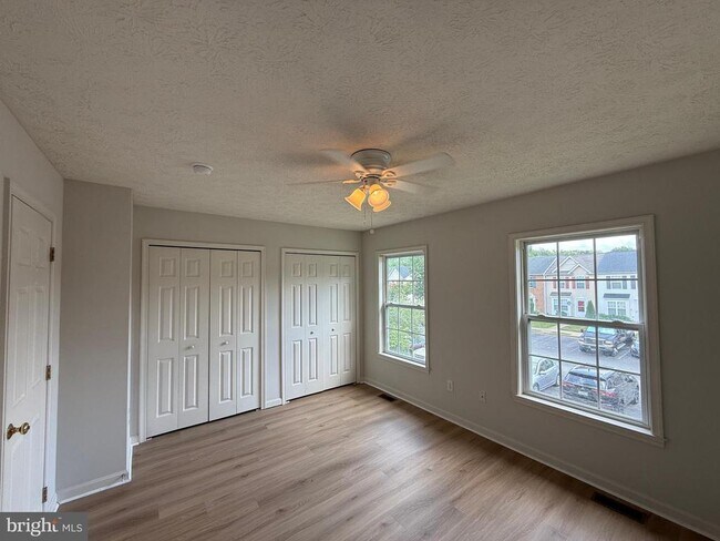 Building Photo - 10506 Boxmeer Ct