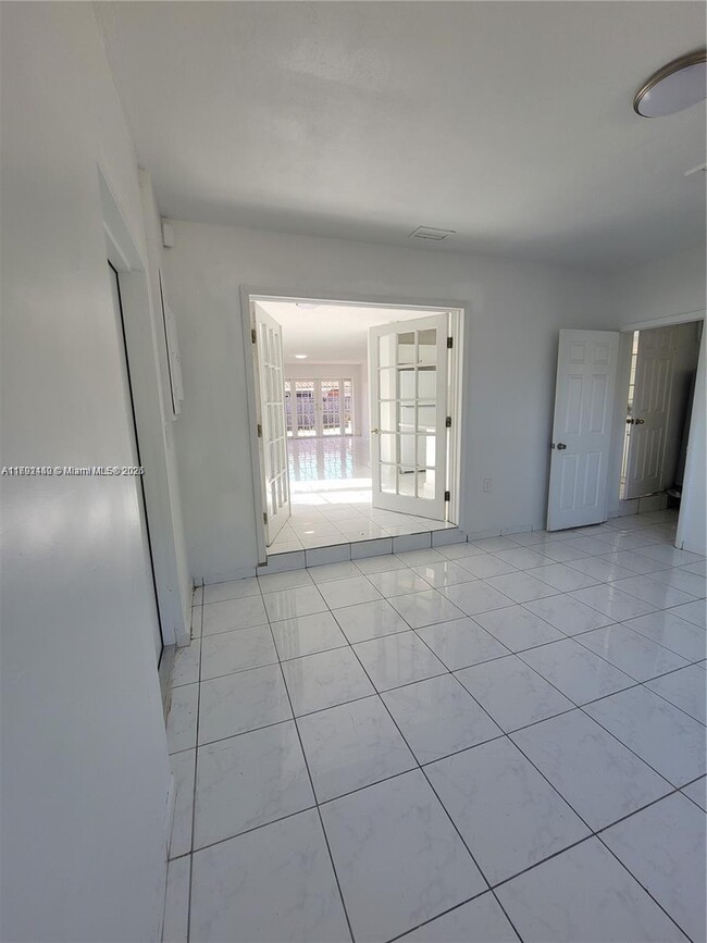 Building Photo - 12305 SW 42nd St
