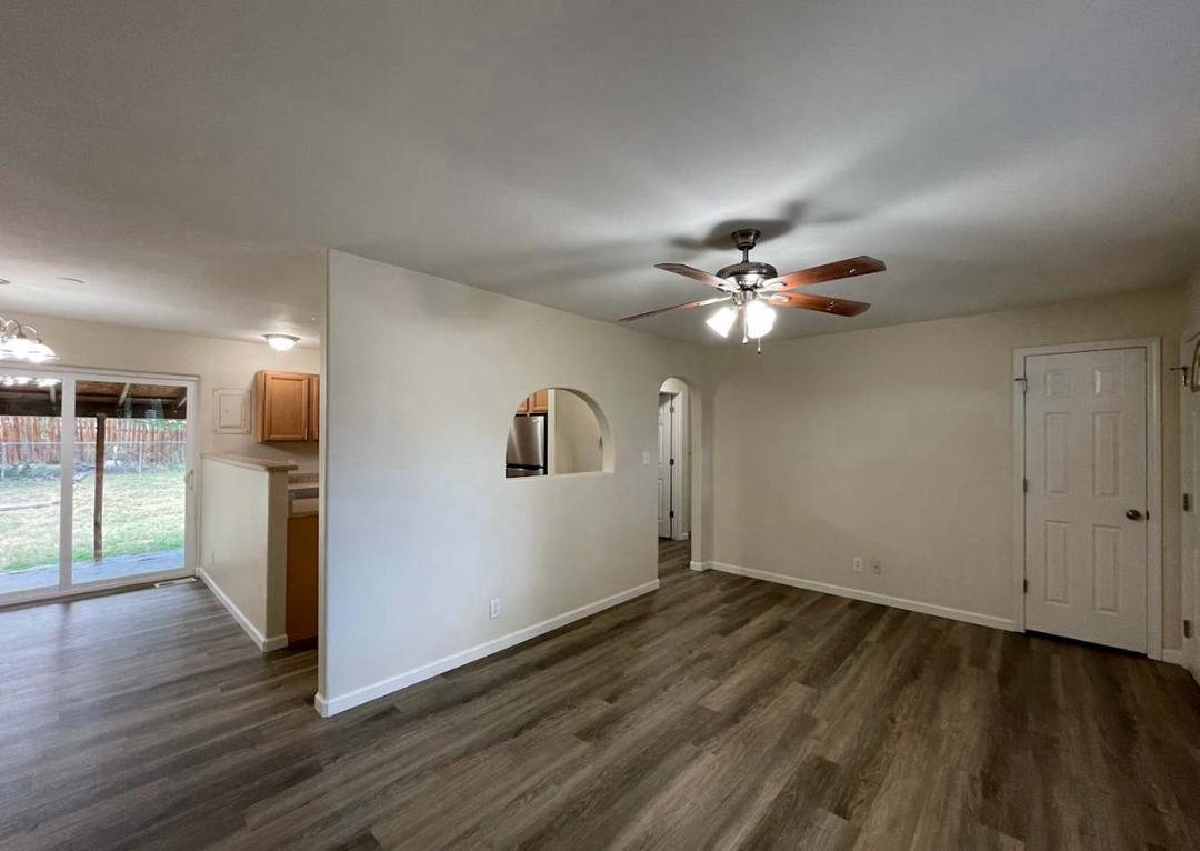 Building Photo - 12386 W Roma Ave