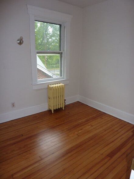 Building Photo - 14 Highland Ave