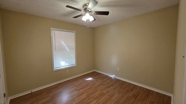 Building Photo - 3089 S Wesley Ct