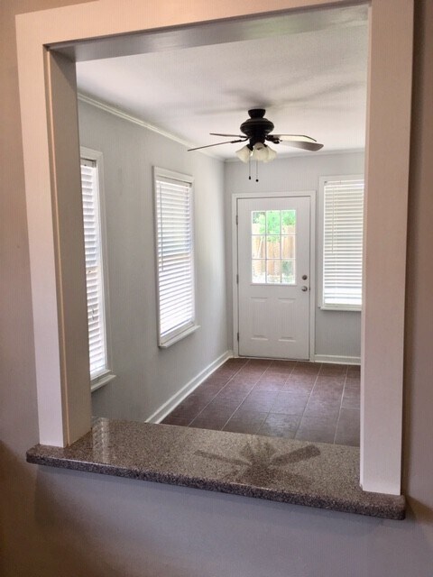 Building Photo - Nice 3 Bedroom Home For Rent!