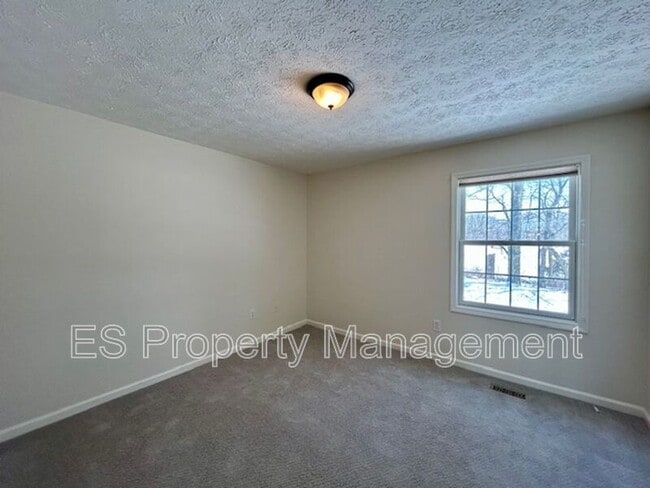 Building Photo - 18258 Benton Oak Dr