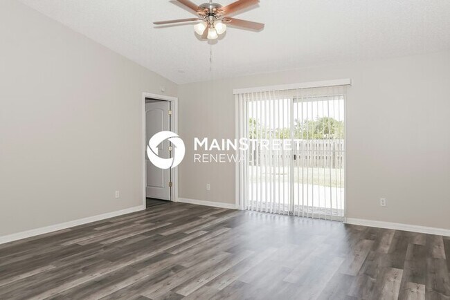 Building Photo - 3 Bedroom Pet-Friendly Home in MELBOURNE, FL with Main Street Renewal