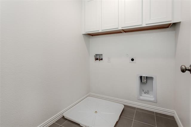 Building Photo - 3718 Malibu Dr