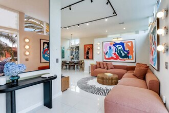 Building Photo - 1884 SW 17th St