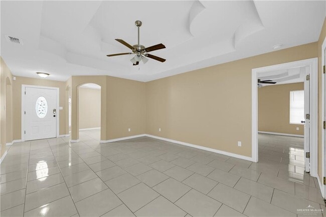 Building Photo - 23 Tulip Cir