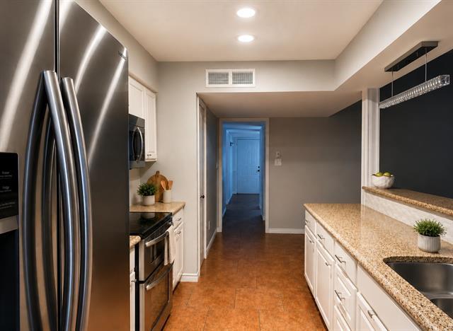 Building Photo - 1308 Mullins Dr