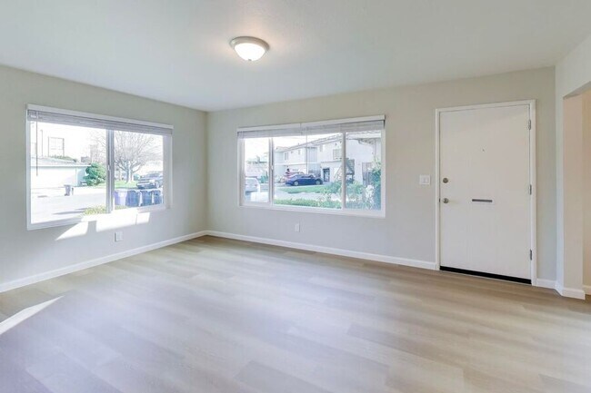 Building Photo - 451 Ruth Ct