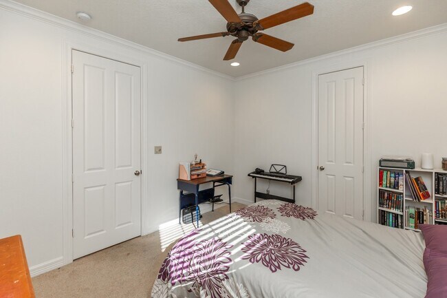 Building Photo - 7790 Deer Chase Dr
