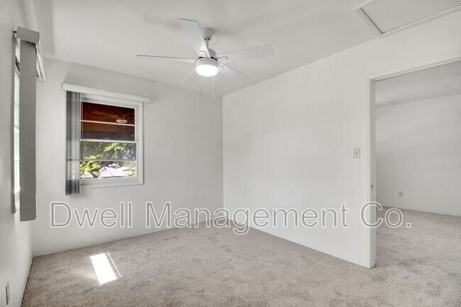 Building Photo - 4833 Cypress St