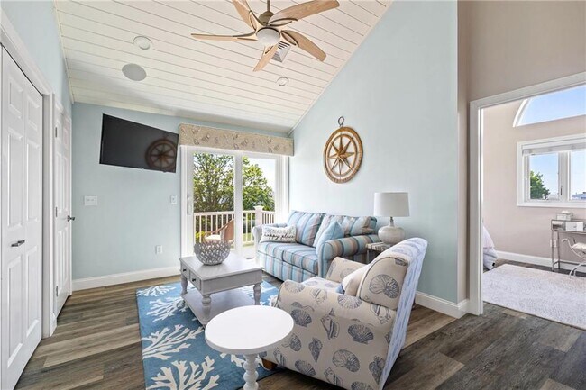 Building Photo - 26 Walcott Ave