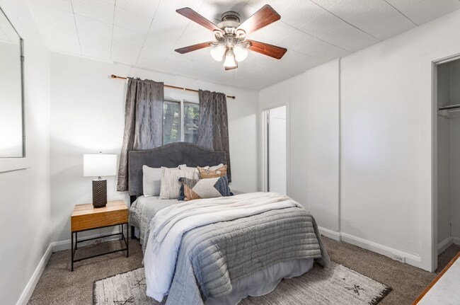Building Photo - Updated Salt Lake Bungalow Style Home