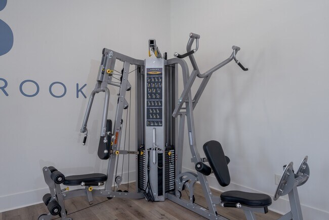 Building Photo - 984 Stonebrook Ln