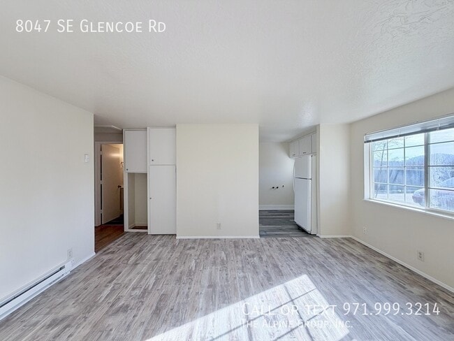 Building Photo - 8047 SE Glencoe Rd