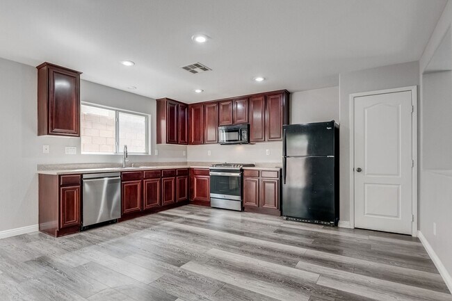 Building Photo - Charming Southwest Las Vegas Home with Open Layout & Prime Location Near the Strip