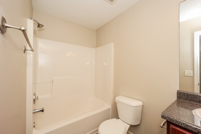 Building Photo - 316 Lauren Dr