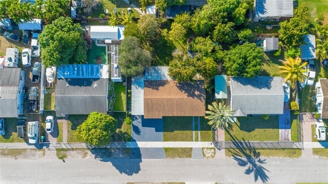 Building Photo - 20120 SW 112th Ct